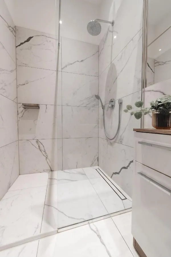 Cozy Apartment, 2 Private Terraces, 8 Min To City Center Viyana