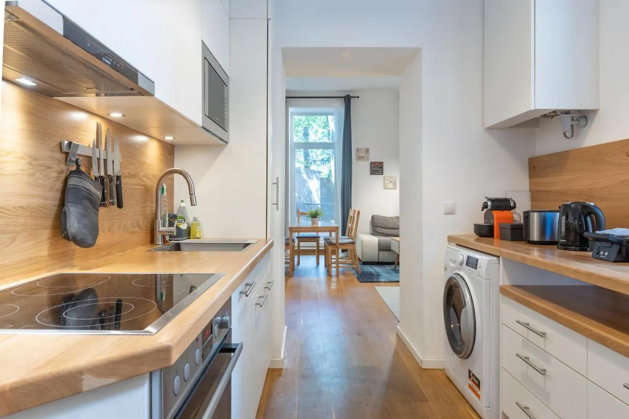 Cozy Apartment, 2 Private Terraces, 8 Min To City Center Viyana Daire