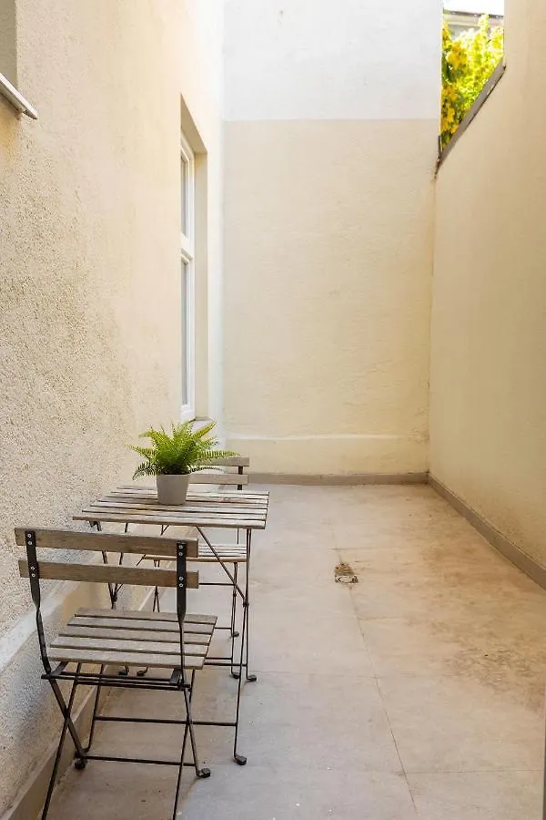 Cozy Apartment, 2 Private Terraces, 8 Min To City Center Viyana 0*,  Avusturya