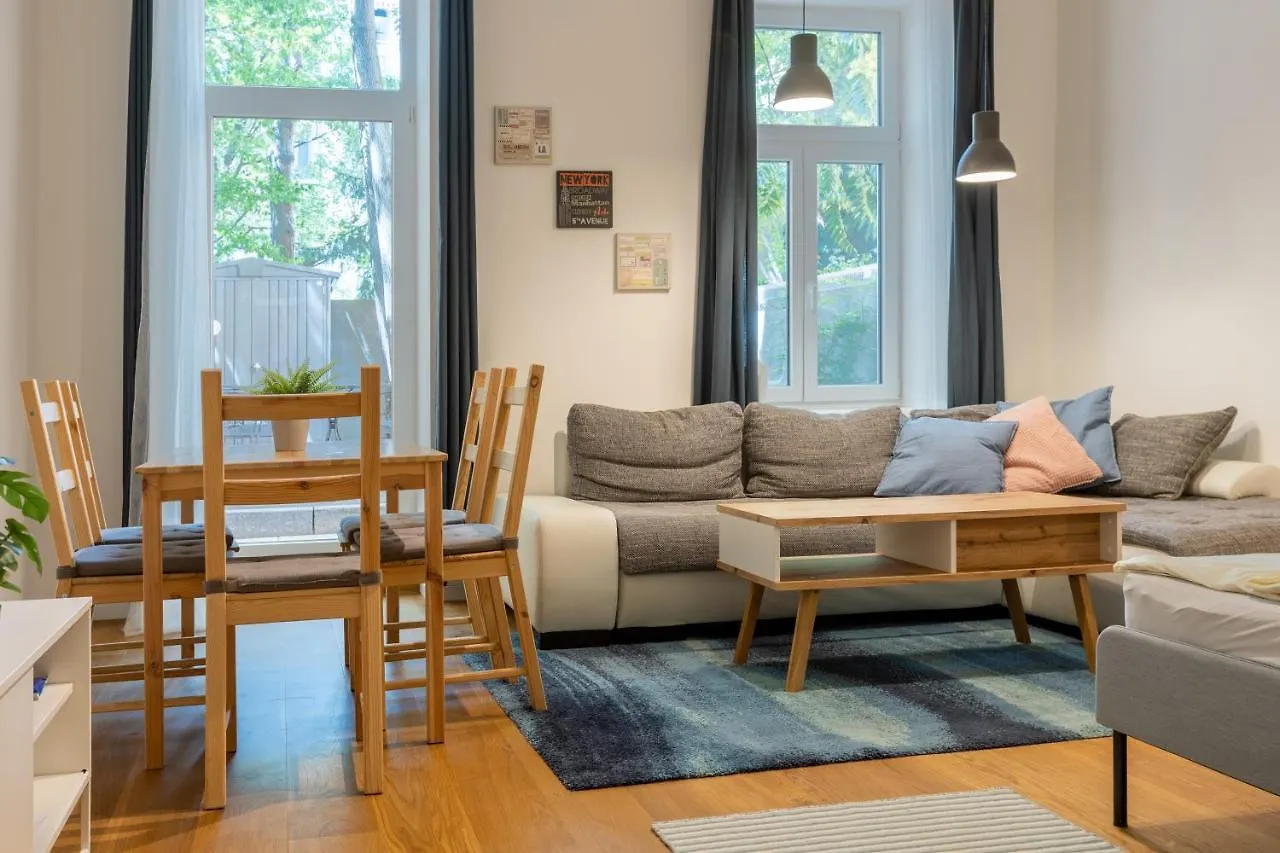 Cozy Apartment, 2 Private Terraces, 8 Min To City Center Wiedeń