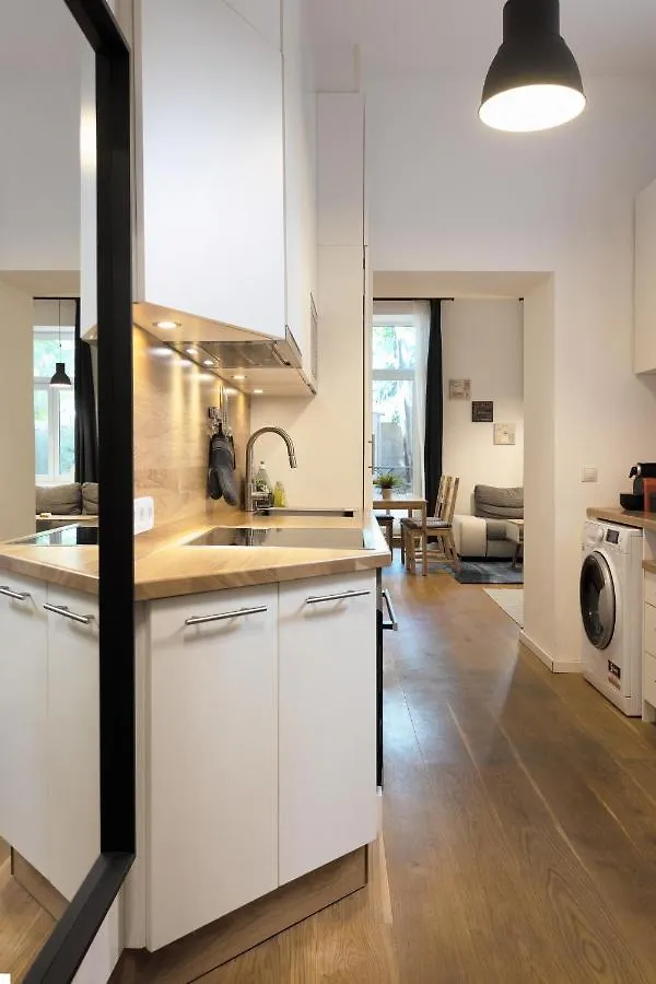 Cozy Apartment, 2 Private Terraces, 8 Min To City Center Wiedeń
